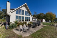 Building Photo - 23231 W Lakeshore Dr