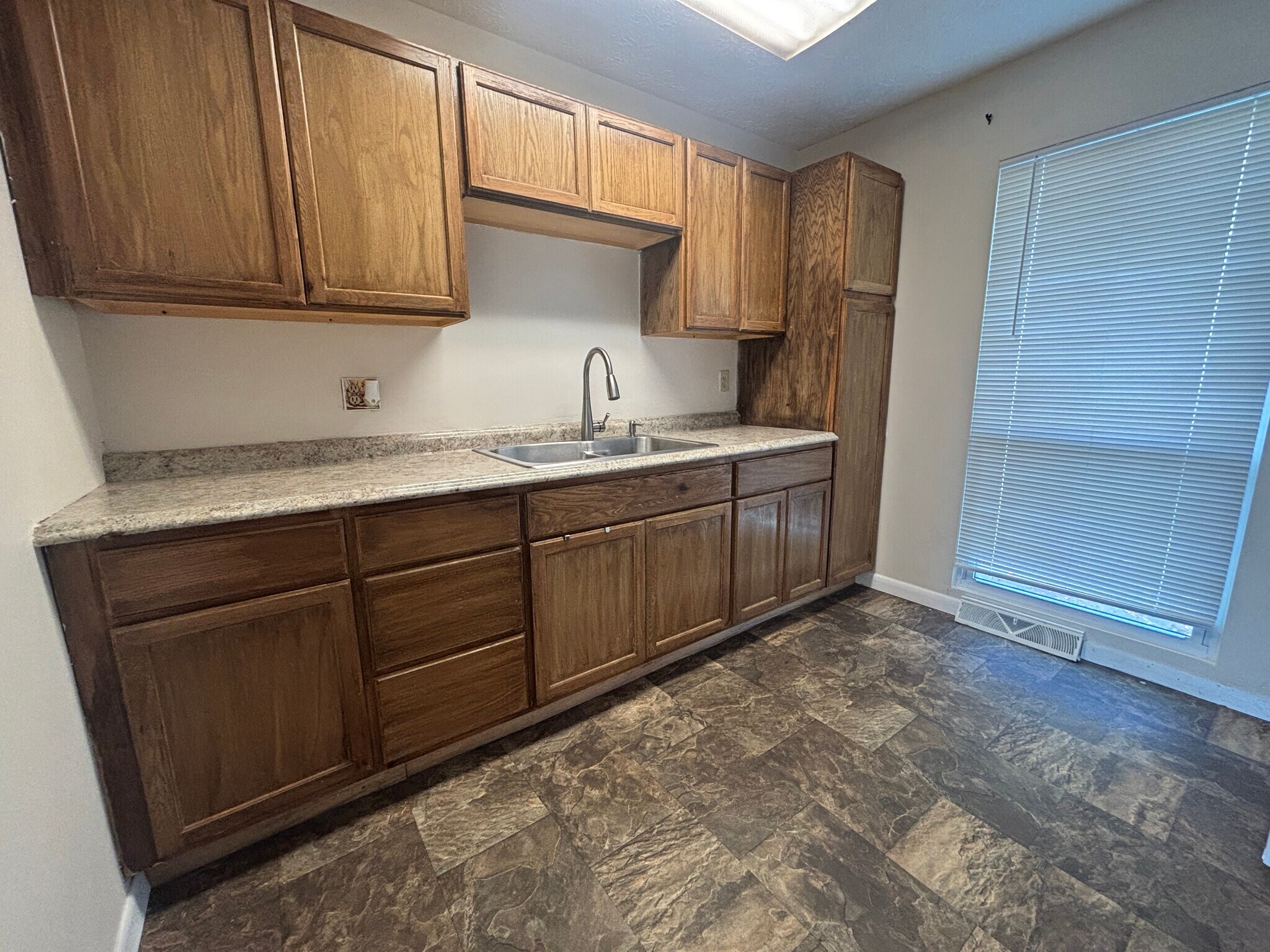 Building Photo - 2643 Lake City Hwy