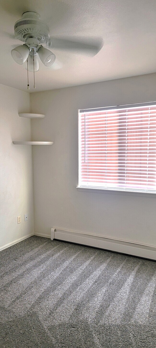 Building Photo - 658 30 Rd