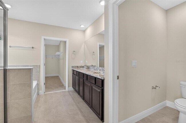 Building Photo - 2546 Warren Acrs Blvd