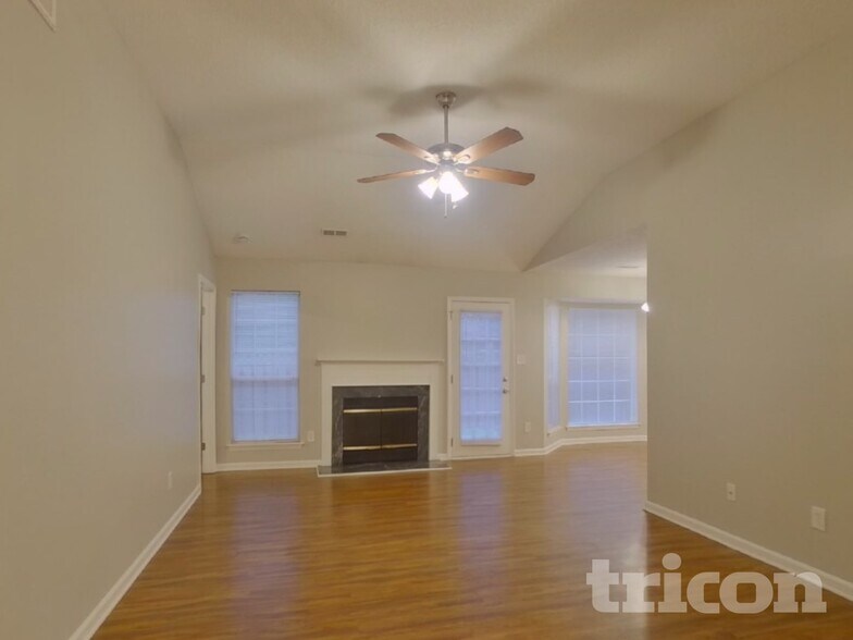 Building Photo - 8523 Lockerbie Ln