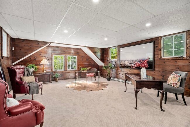 Building Photo - 58 Country Club Rd