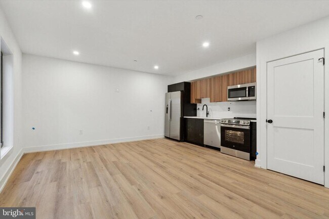 Building Photo - 808 N 3rd St