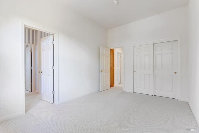 Building Photo - 205 Saddle Wood Dr