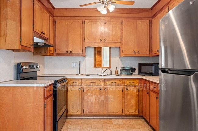 Building Photo - 7673 Barclay Ave