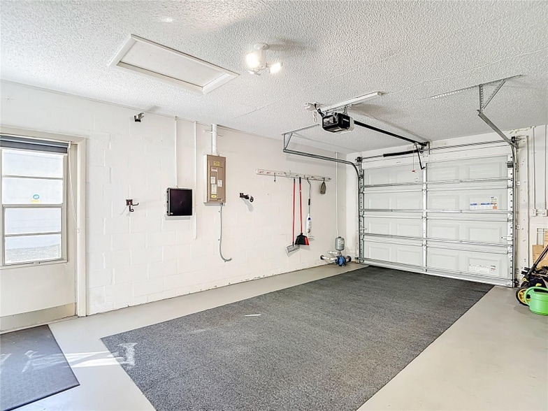 Building Photo - 13004 Spicebox Way