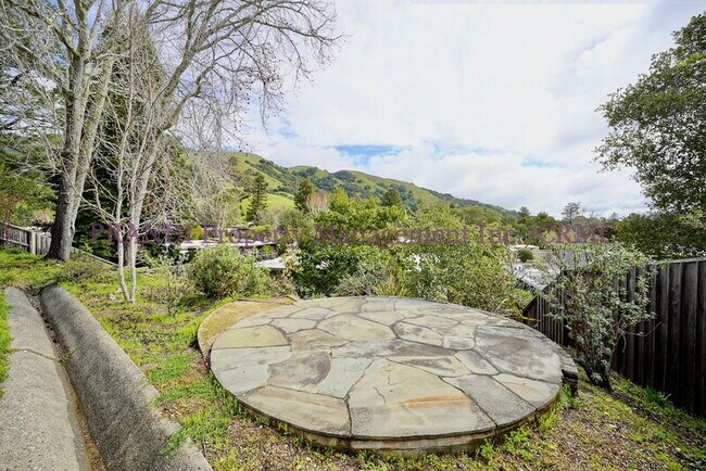 Building Photo - 1309 Idylberry Rd