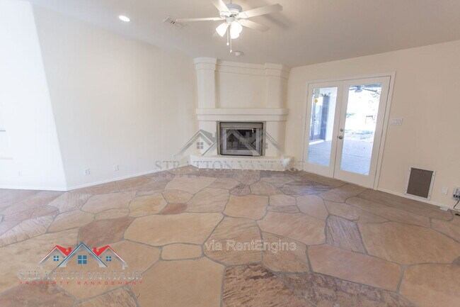 Building Photo - 4728 E Ron Rico Rd