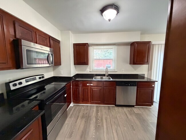 Building Photo - 4054 Hanson Oaks Dr
