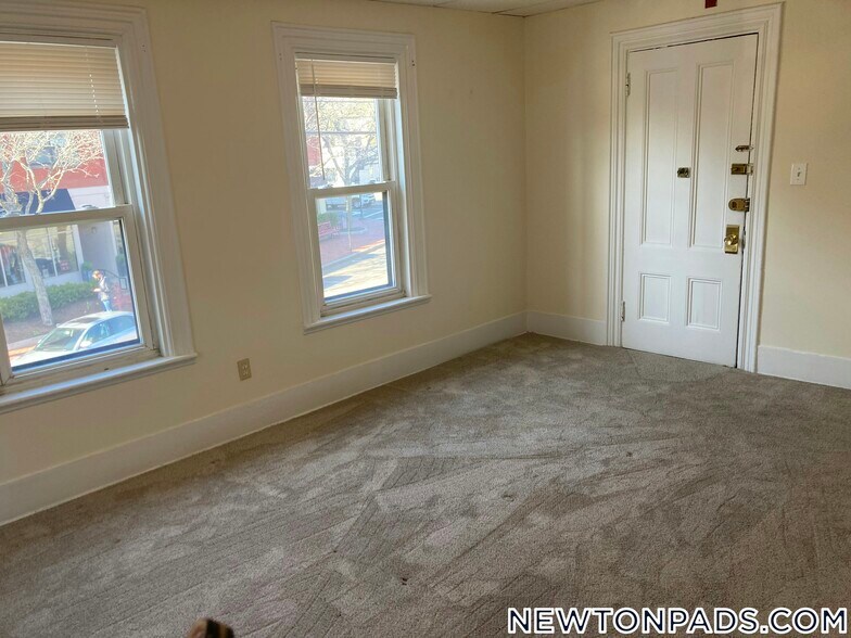 Building Photo - 12 Lincoln St