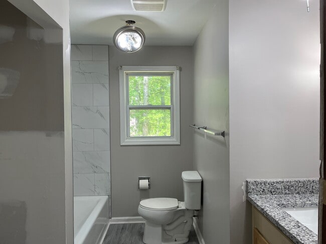 Building Photo - 4495 Ridge Rd