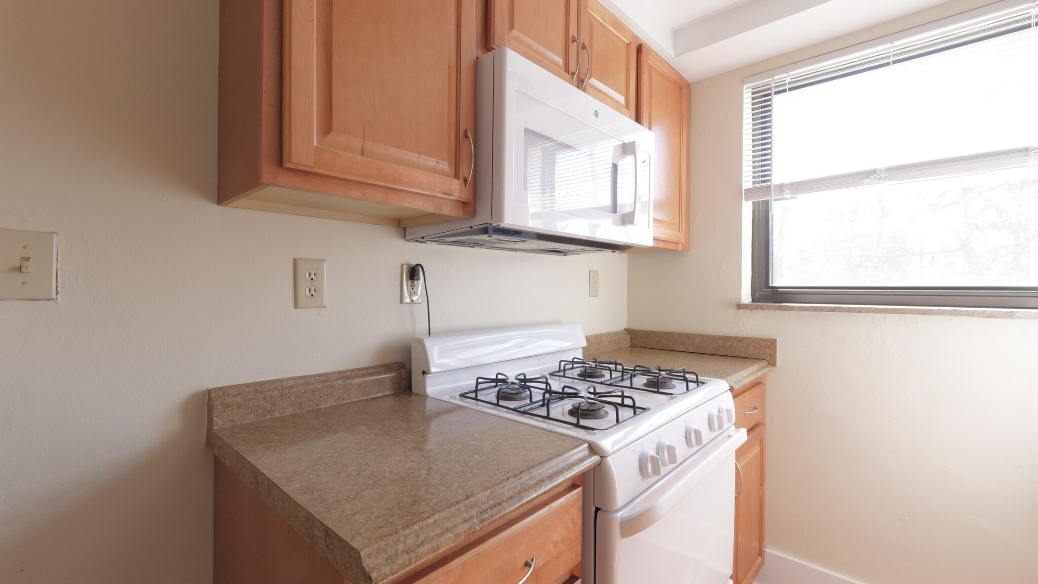 Building Photo - The Oliver