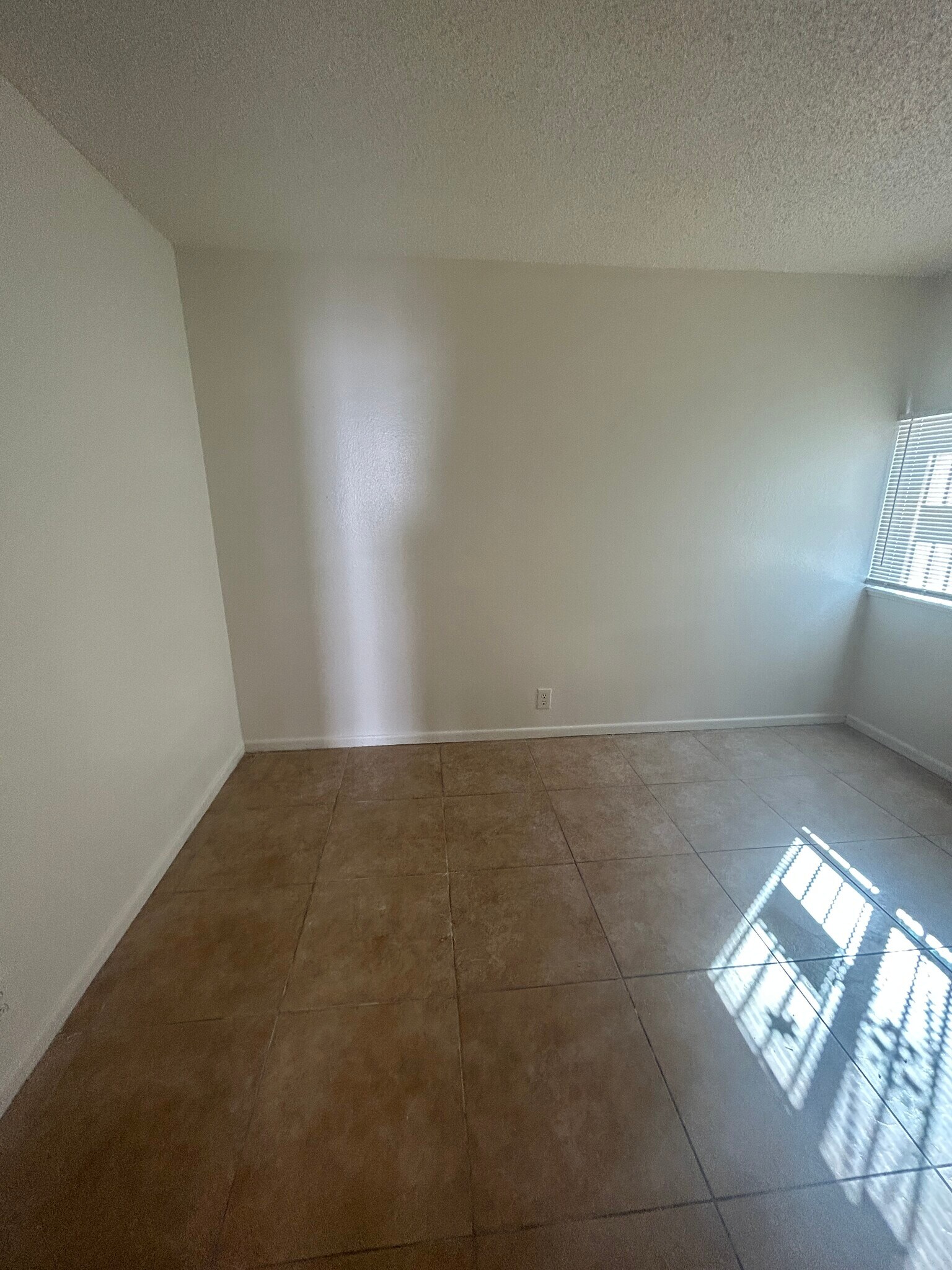 Building Photo - 6340 Casada Way