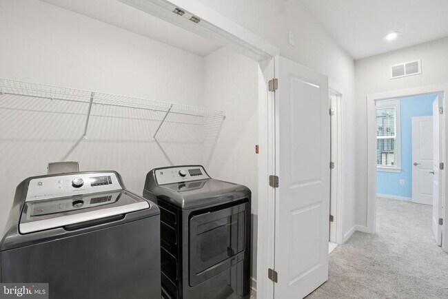 Building Photo - 8178 Red Hook St