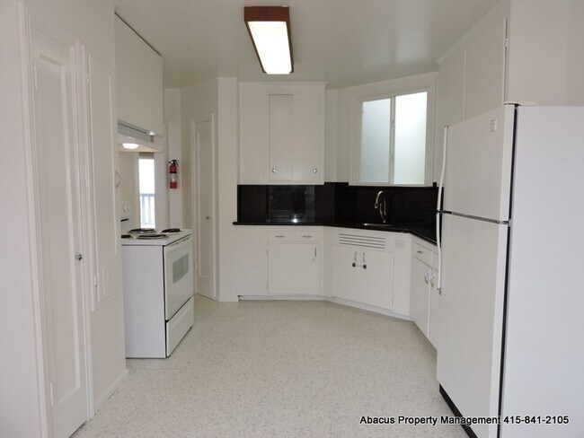 Building Photo - 9 Alta Mar Way