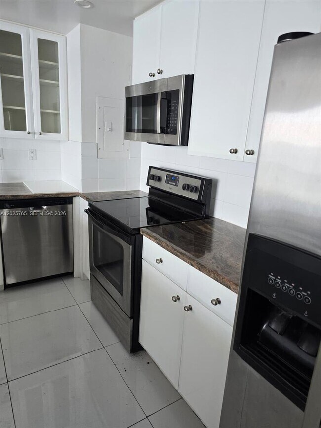 Building Photo - 11111 Biscayne Blvd