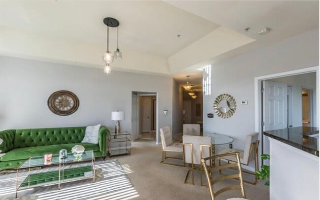 Building Photo - 801 S Greenbrier St