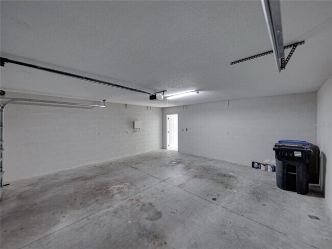 Building Photo - 6222 Hadley Commons Dr
