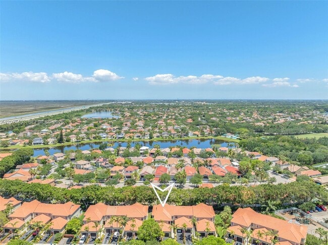 Building Photo - 800 Sorrento Dr