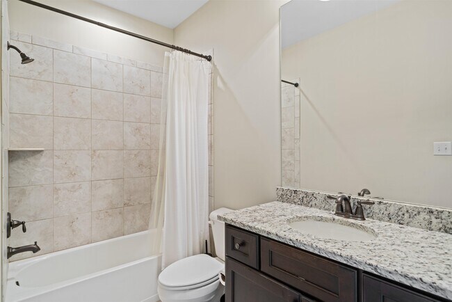 Building Photo - 4513 Chestnut Hill Dr