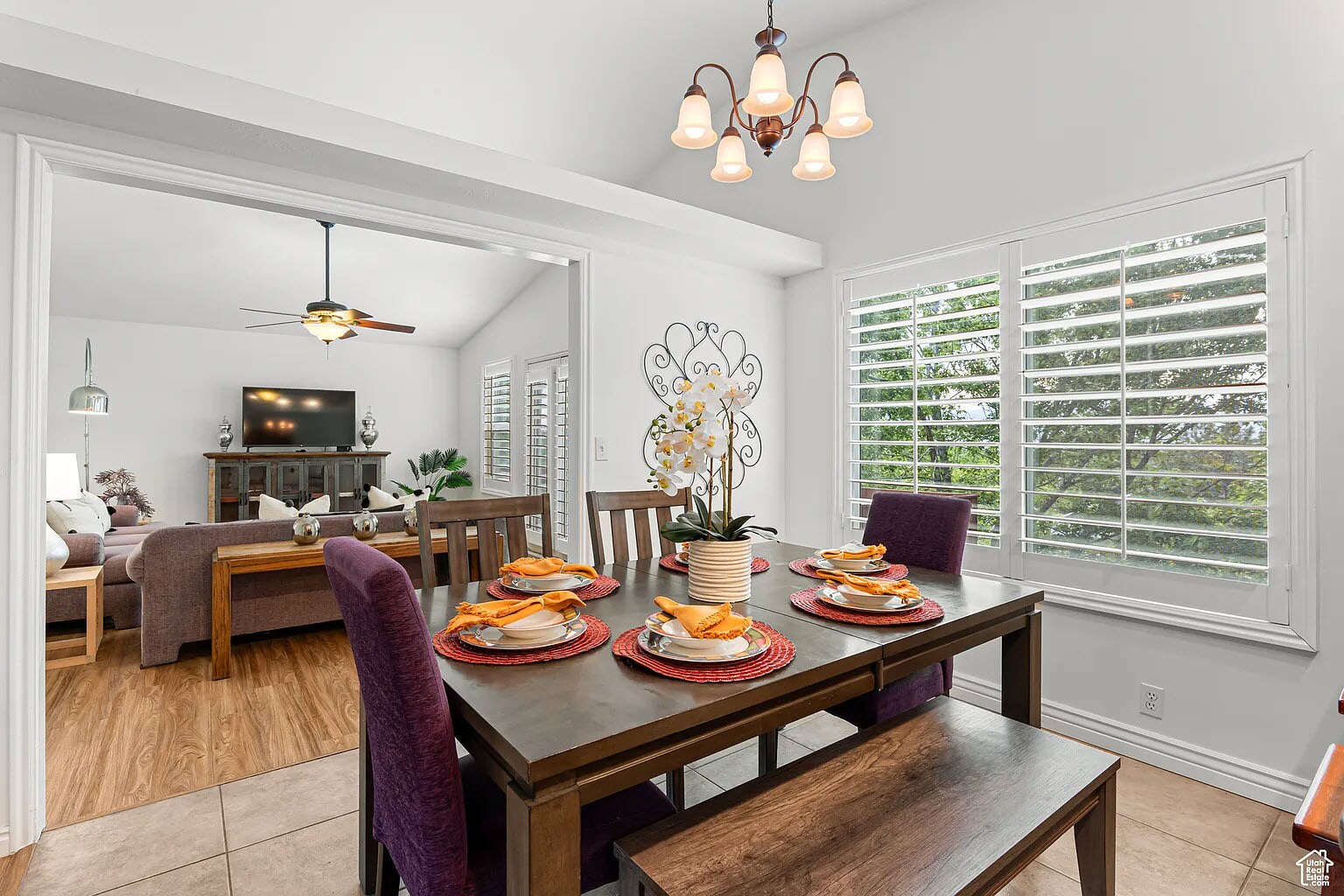 Dining and family room - 11770 S Dry Creek Rd