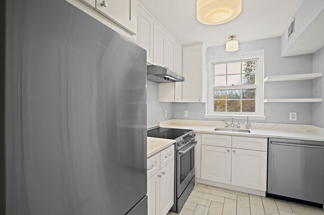 Building Photo - 3810 39th St NW