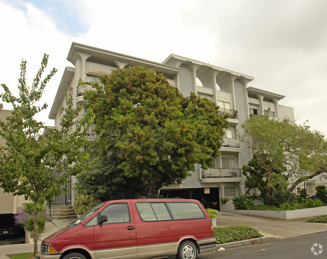 Exterior Photo - Fuller Royale