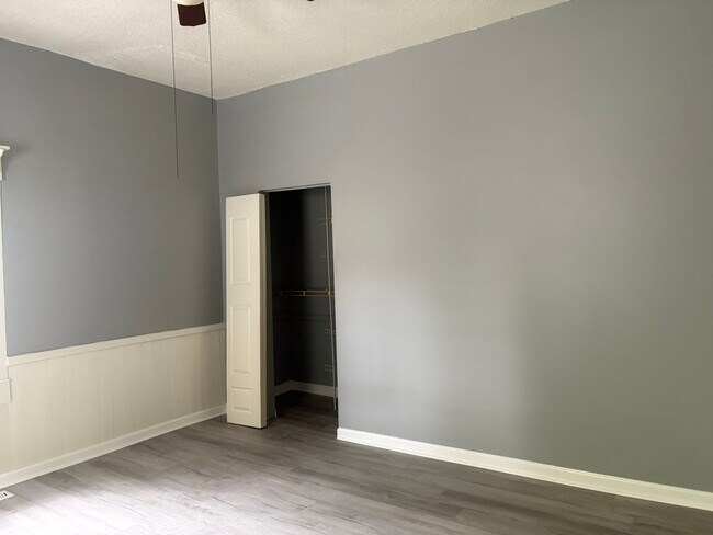 Building Photo - Downtown Raeford