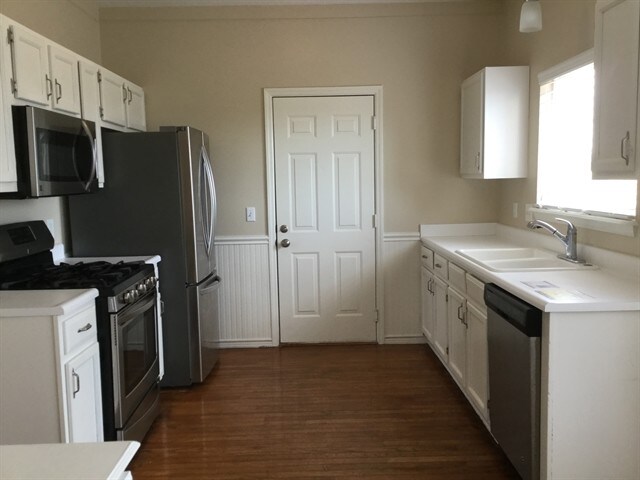 Building Photo - 931 Balsam Wood Ln