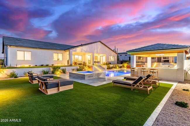 Building Photo - 13924 Dyer Ln