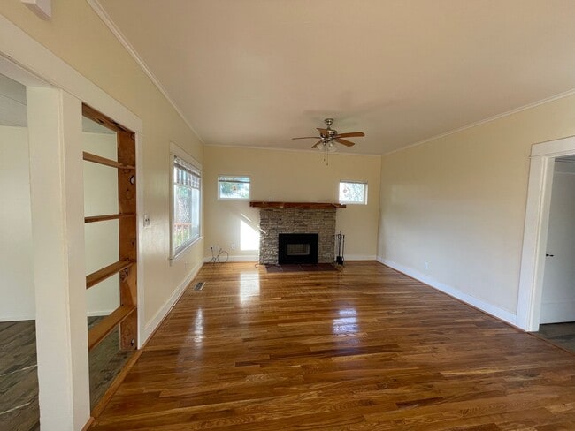 Building Photo - ALL UTILITIES INCLUDED - Country Home in the county on 1/2 Acre lot