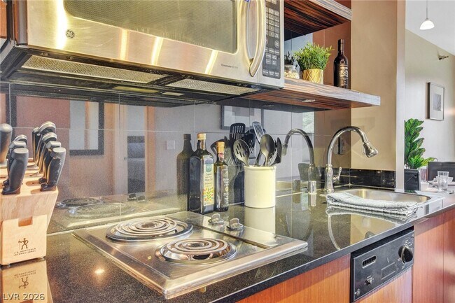 Building Photo - 29 Montelago Blvd