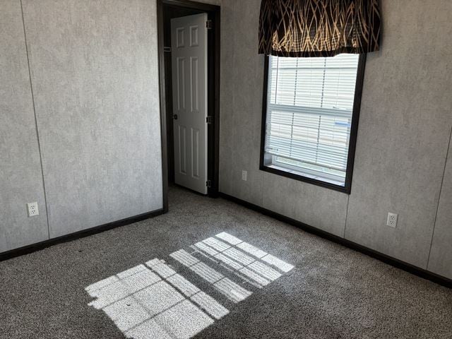 Building Photo - 271 Crestwood Dr