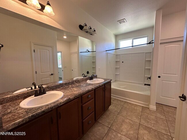 Building Photo - 18230 Polar Bear Ct