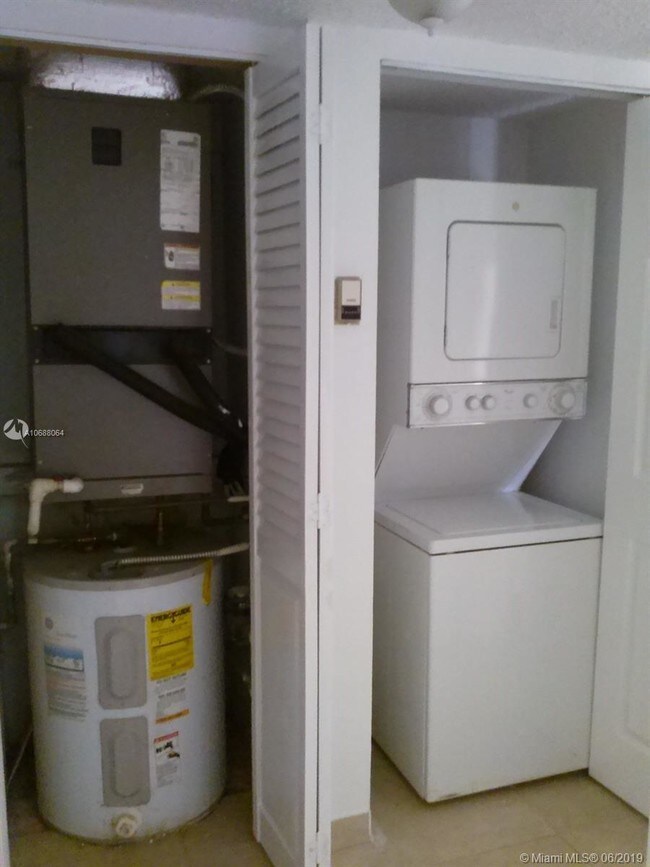 Building Photo - 15780 SW 106th Terrace