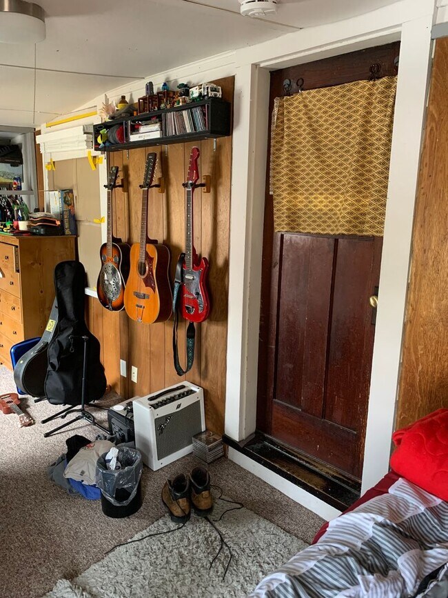 Building Photo - 1614 Adams St