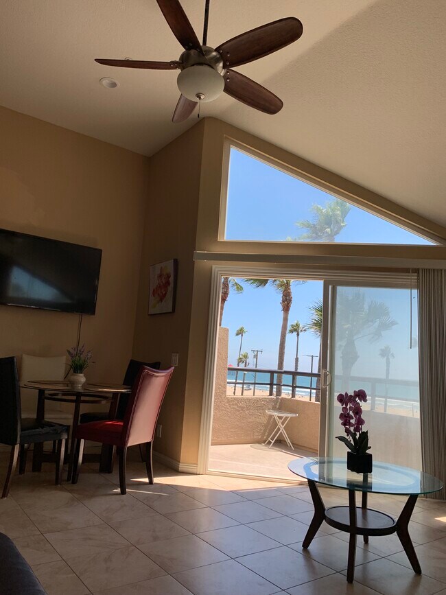 Building Photo - 1200 Pacific Coast Hwy