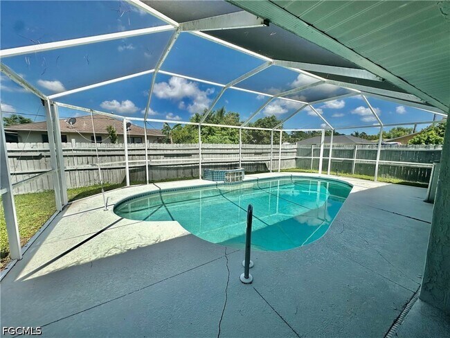 Building Photo - 17150 Knight Dr