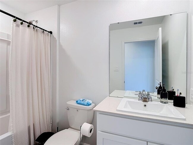 Building Photo - 2526 Aveeno Ave