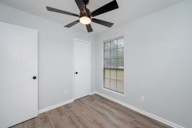 Building Photo - 3504 Horne Hollow Rd