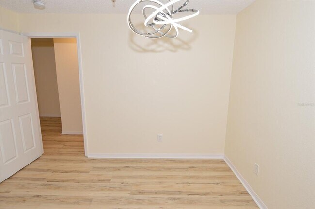 Building Photo - 10265 Gandy Blvd N