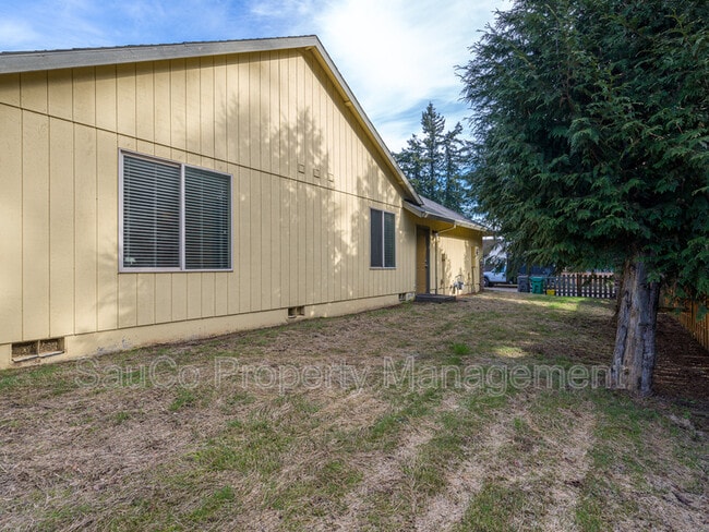 Building Photo - 4437 SE 125th Ave