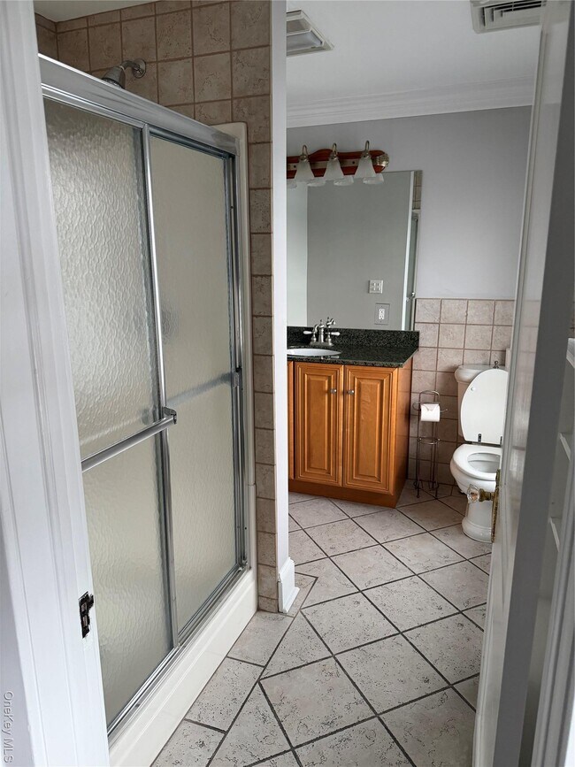 Building Photo - 1230 Hopewell Ave