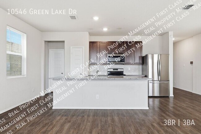 Building Photo - 10546 Grn Lk Dr