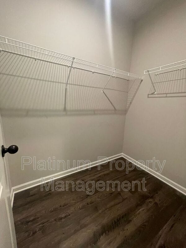Building Photo - 1631 Venture Pt Wy