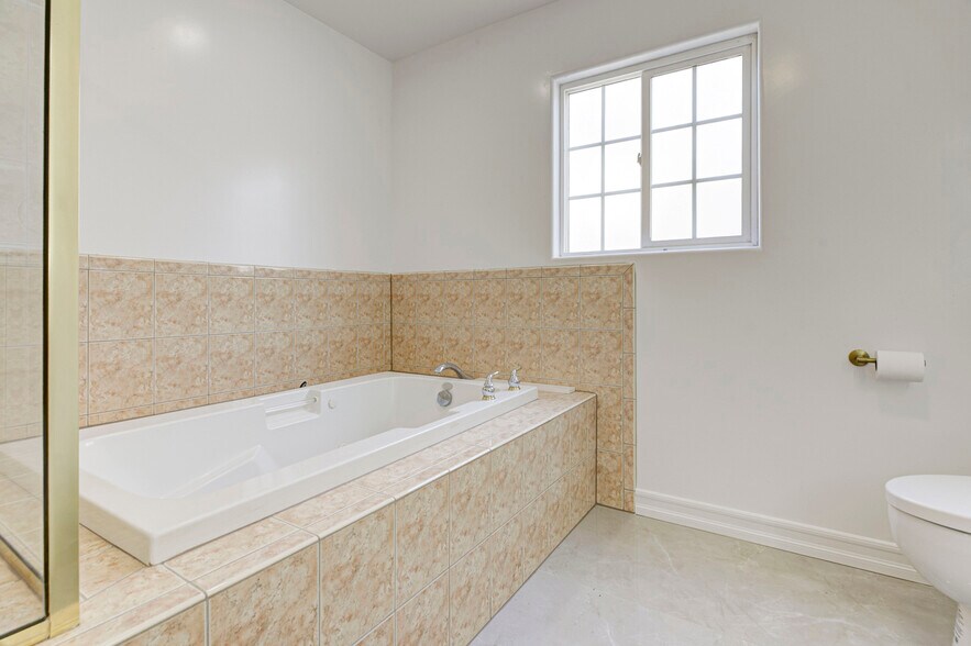 Building Photo - 15121 Marlin Pl