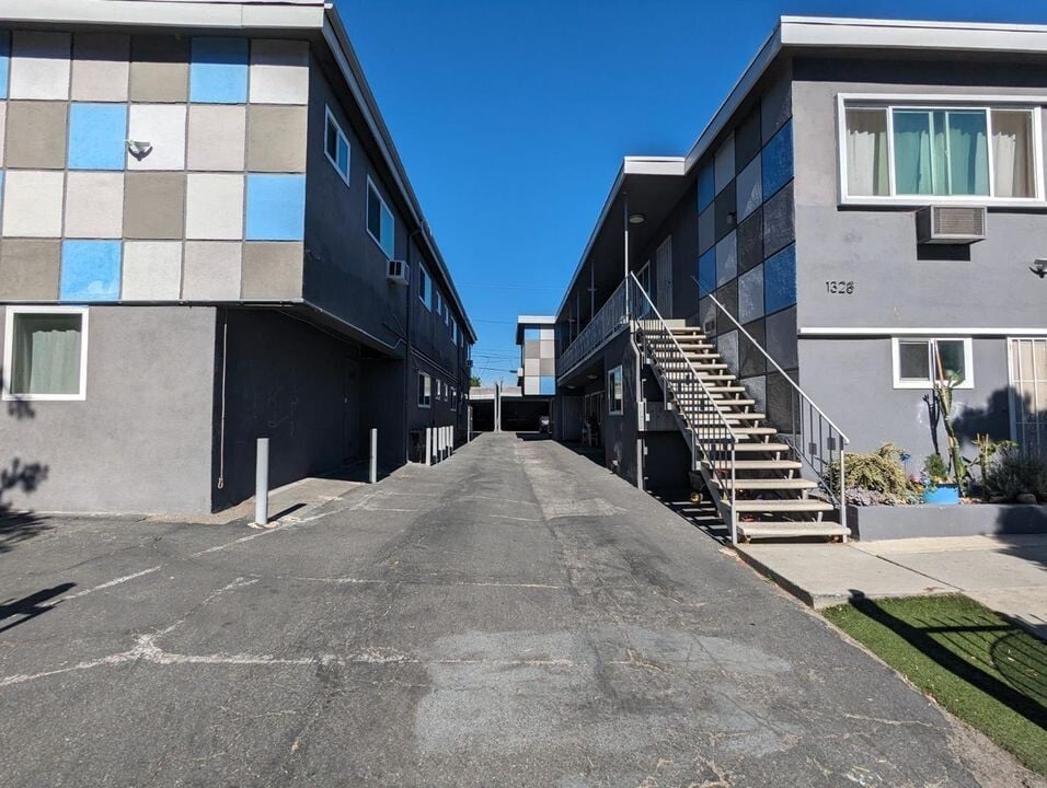 Building Photo - 1328 Gordon St