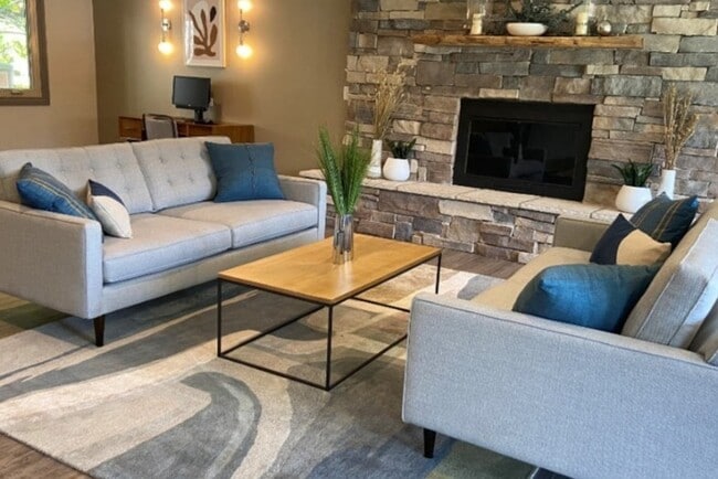 Building Photo - Woodland Springs Apartment Homes