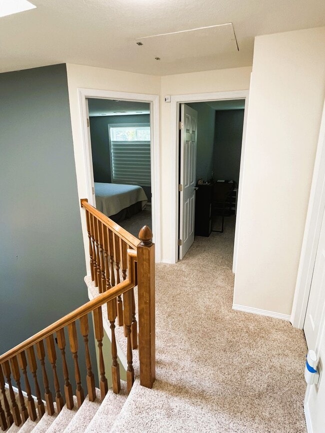 Building Photo - Bright & Spacious 3-Bedroom Home – Ideal f...