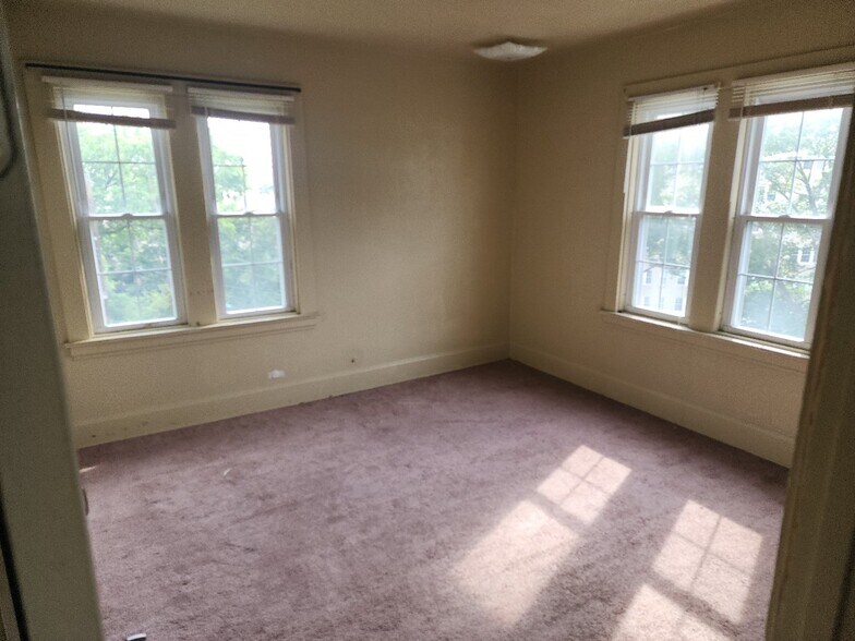 Bedroom (2) 2nd fl - 4349 Andover Ter